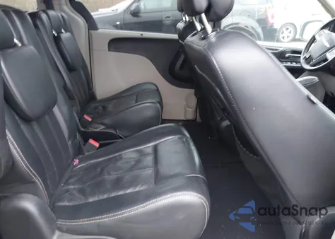 2011 Chrysler Town & Country Touring-L from USA, damaged, VIN 2A4RR8DG9BR733962